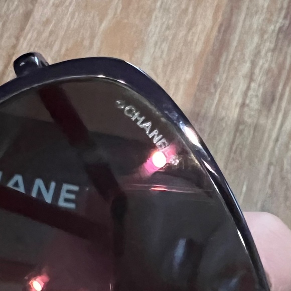 Chanel Sunglasses - Beautiful and in EXCELLENT Condition - Picture 11 of 11